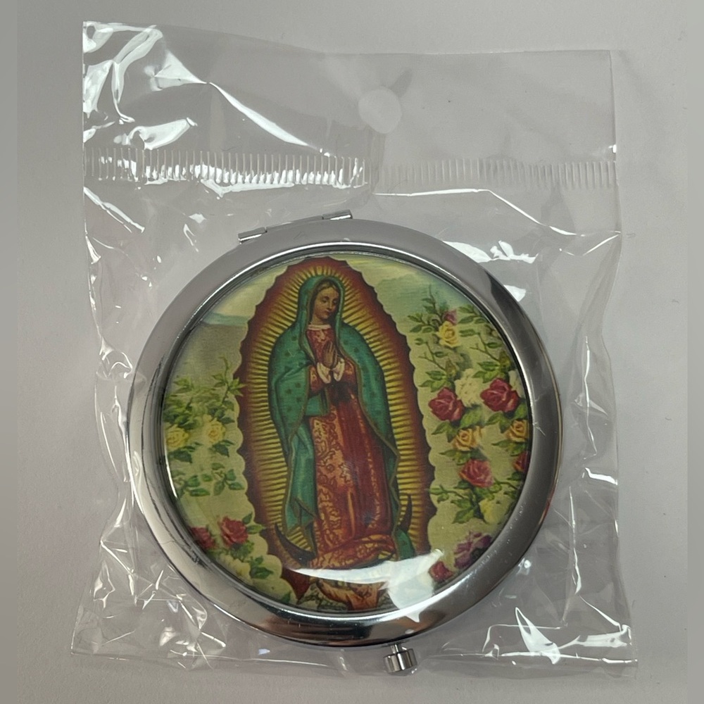 Our Lady of Guadalupe compact mirror - Picture 5 of 7